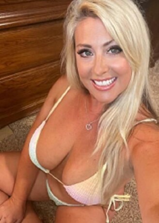 female-escorts-in-fort-myers-fl-239-932-2275-big-1