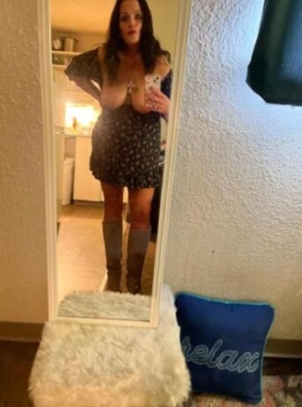 female-escorts-in-brownsville-tx-469-305-2303-big-2