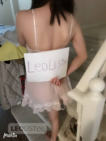 party-kindly-sexy-girl-female-escorts-in-toronto-canada-big-3