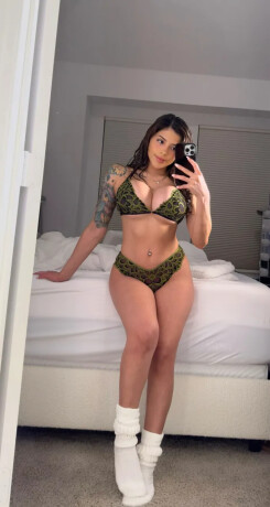 kayla-female-escorts-in-ottawa-canada-205-717-9654-big-0