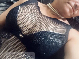 hot-high-class-naughty-girl-jenna-munroe-come-make-me-sweat-female-escorts-in-hamilton-canada