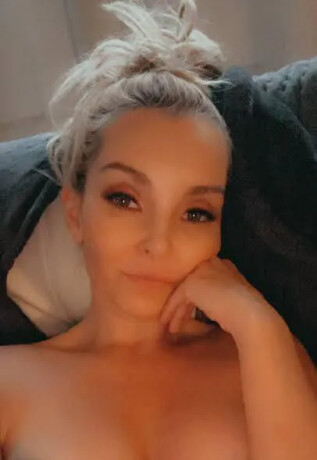 clean-white-girl-in-town-for-a-good-timesnap-aayodele8377-female-escorts-in-barrie-canada-1-705-230-4662-big-0