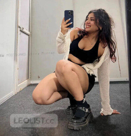 hot-and-sexy-kriti-available-now-for-incall-and-outcall-female-escorts-in-brampton-canada-big-2