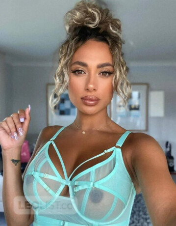 down-for-incalloutcall-still-selling-nude-pic-and-video-female-escorts-in-fort-mcmurray-canada-big-1