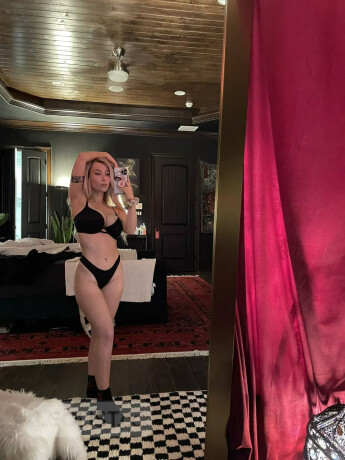 im-available-for-both-in-call-and-outcall-female-escorts-in-halifax-canada-big-1