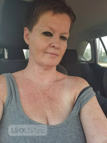easygoing-red-head-looking-for-fun-female-escorts-in-grande-prairie-canada-big-4