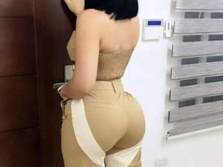 genesis-female-escorts-in-prince-george-canada