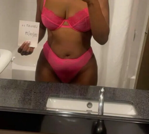 aubrey-inout-female-escorts-in-guelph-canada-64-7-485-8114-big-2