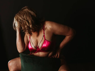 emma-female-escorts-in-montreal-canada