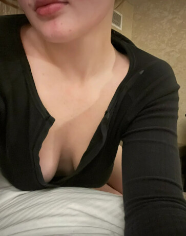 jennifer-fleming-female-escorts-in-ajax-canada-61-52077371-big-4