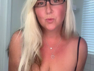 horny-and-naughty-girl-thats-love-squirting-real-honest-and-a-professional-female-escorts-in-oakville-canada-571-622-6936