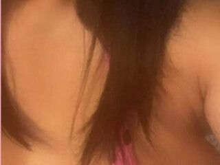 party-girl-slim-busty-available-now-female-escorts-in-london-canada