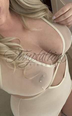 diamonds-niagara-female-escorts-in-niagara-falls-canada-1-905-646-8400-big-4