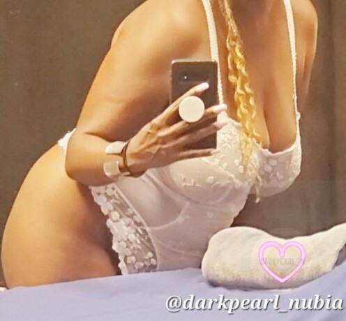 nubia-female-escorts-in-thunder-bay-canada-1-587-600-2285-big-4