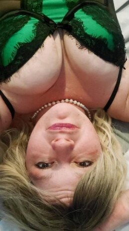misty-female-escorts-in-kitchener-canada-1-226-240-1470-big-2