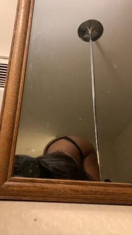 lily-female-escorts-in-toronto-canada-1-647-556-4876-big-1
