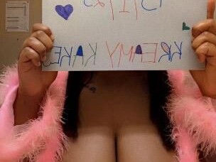 kreamykakes-female-escorts-in-toronto-canada-1-647-462-7113