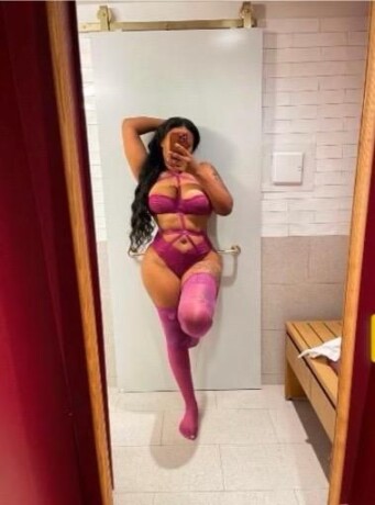diamond-female-escorts-in-hamilton-canada-1-437-443-7280-big-2