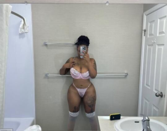 diamond-female-escorts-in-hamilton-canada-1-437-443-7280-big-4
