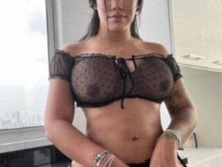 shemale-escort-in-oshawa-canada-1-226-215-4272