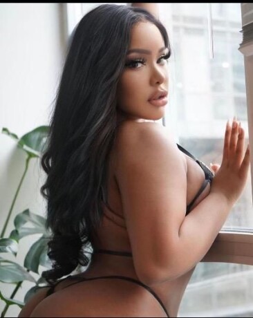 karla-female-escorts-in-toronto-canada-1-289-498-1461-big-4