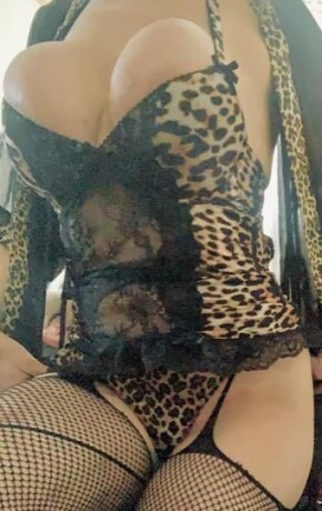justine-female-escorts-in-winnipeg-canada-1-204-588-1462-big-4
