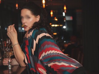 lou-simone-genuine-mature-companion-for-an-extraordinary-liaison-female-escorts-in-vancouver-canada