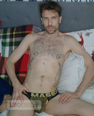 ian-shaw-gay-escort-in-toronto-canada-big-4