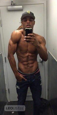 jack-daniel-gay-escort-in-toronto-canada-big-0