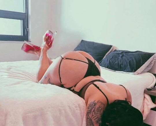 valerie-female-escorts-in-kitchener-canada-1-226-254-4062-big-4