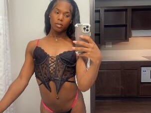 carmeldyz-shemale-escort-in-suffolk-va