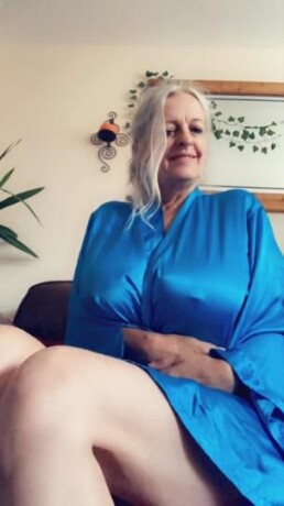 female-escorts-in-reading-pa-267-417-8312-big-3