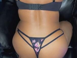 yaimi-female-escorts-in-dallas-tx