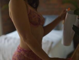 daia-female-escorts-in-seattle-wa