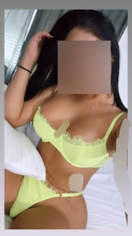 karla-mia-female-escorts-in-queens-ny-929-371-7979-big-4