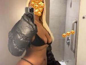 amazonian-dyyenaoe-female-escorts-in-mankato-mn-279-600-8410