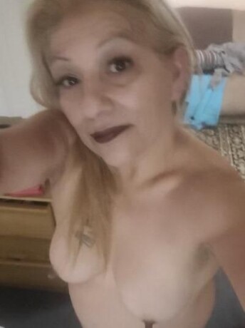 female-escorts-in-evansville-in-463-208-2880-big-2