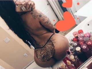 red-female-escorts-in-las-vegas-nv