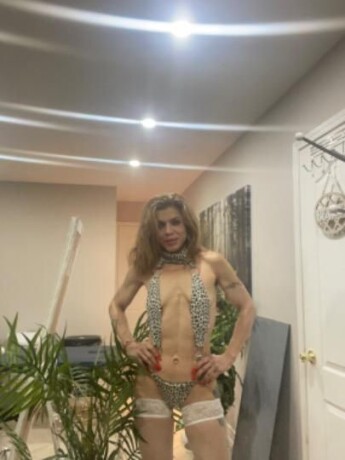 simone-female-escorts-in-toronto-canada-1-647-218-5673-big-4