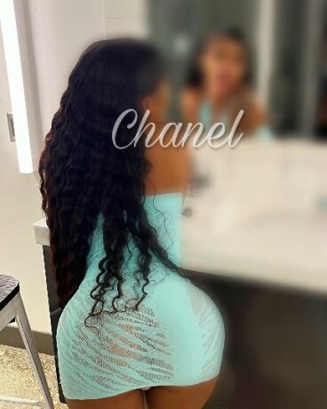 female-escorts-in-virginia-beach-va-213-375-4399-big-2