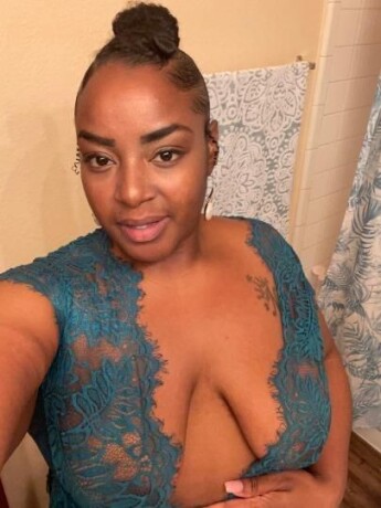 female-escorts-in-lansing-mi-313-636-5100-big-2