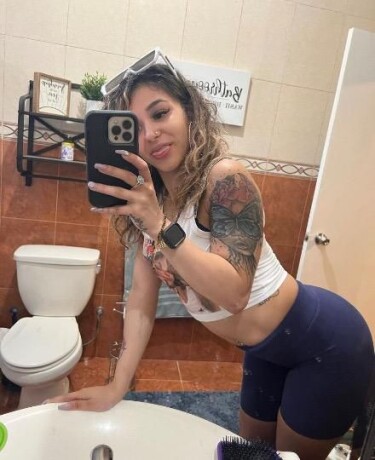 janetcumm-female-escorts-in-asheville-nc-678-792-6677-big-1