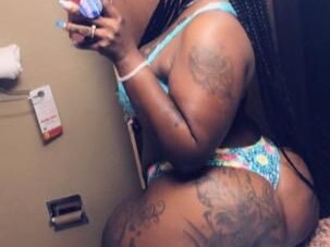 female-escorts-in-detroit-mi-443-410-4795
