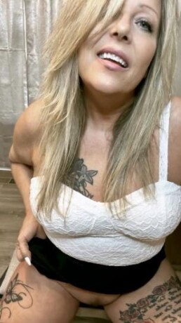 female-escorts-in-oklahoma-city-ok-786-632-8449-big-1