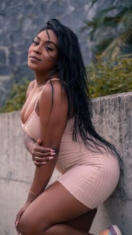 female-escorts-in-raleigh-nc-980-383-3303-big-2