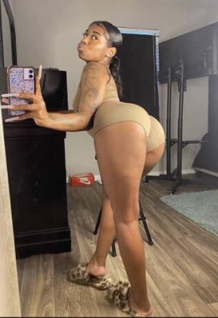 kelly-female-escorts-in-colorado-springs-co-267-749-2244-big-3