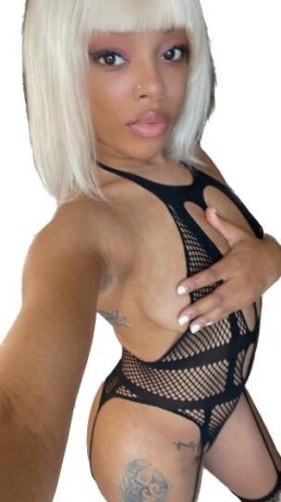 female-escorts-in-raleigh-nc-404-666-3569-big-1
