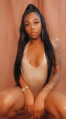 uniques-female-escorts-in-milwaukee-wi-414-676-3939-big-1