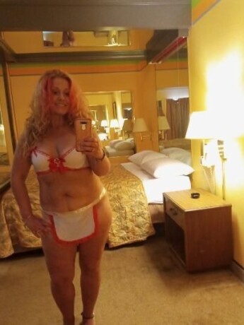 female-escorts-in-jacksonville-fl-954-287-8179-big-3