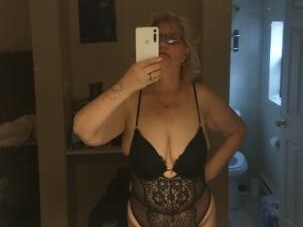 trish-female-escorts-in-niagara-falls-canada